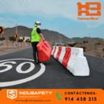 Barrera vial tipo New Jersey de plástico Hammer Blocs con dimensiones estándar para señalización y control vial